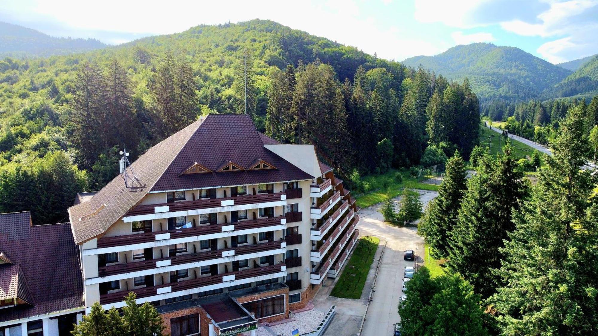 Hotel Bradul - Covasna Exterior photo